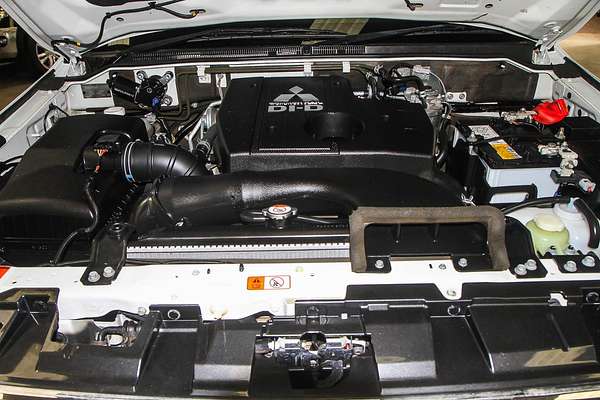 2019 Mitsubishi Pajero GLX NX
