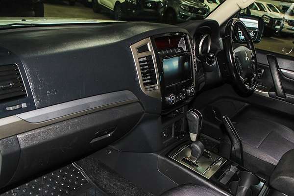 2018 Mitsubishi Pajero GLX NX