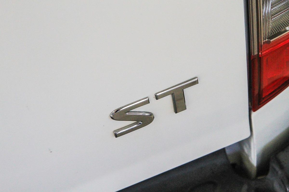 2018 Nissan Navara ST D23 Series 3 4X4