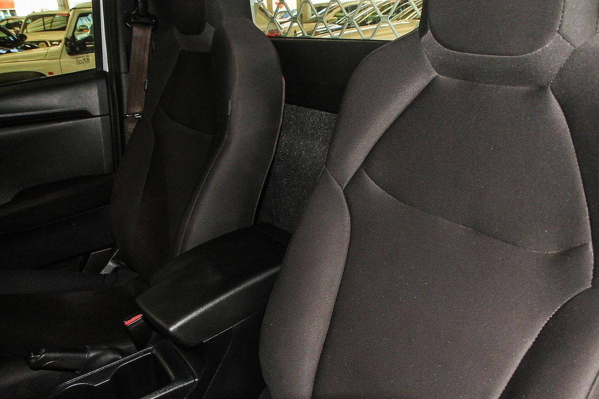 2022 Isuzu D-MAX SX High Ride Rear Wheel Drive