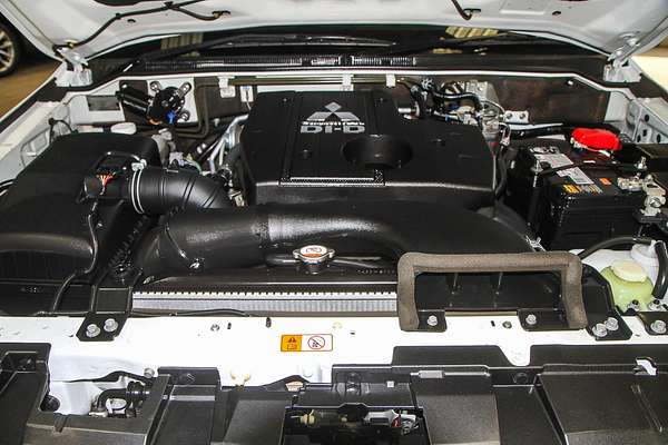 2018 Mitsubishi Pajero GLX NX