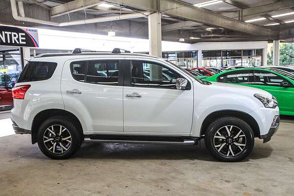 2021 Isuzu MU-X LS-T