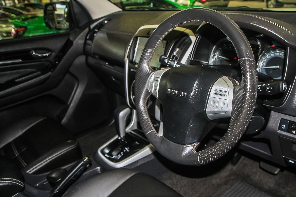 2021 Isuzu MU-X LS-T