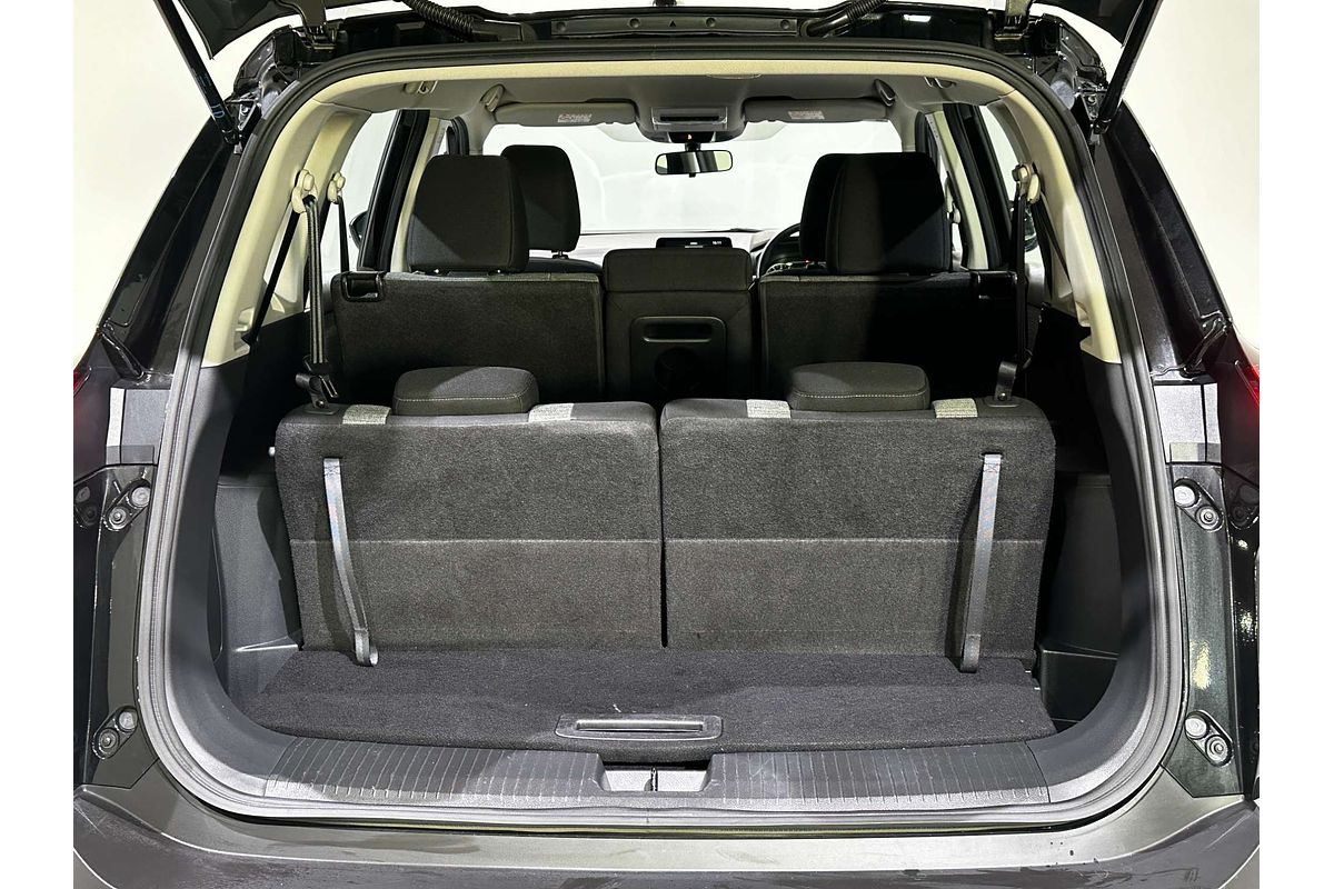 2024 Nissan X-TRAIL ST T33