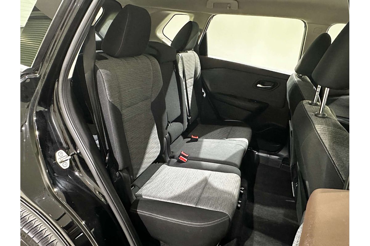 2024 Nissan X-TRAIL ST T33
