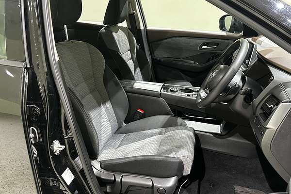 2024 Nissan X-TRAIL ST T33