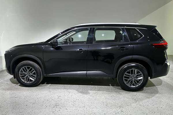 2024 Nissan X-TRAIL ST T33
