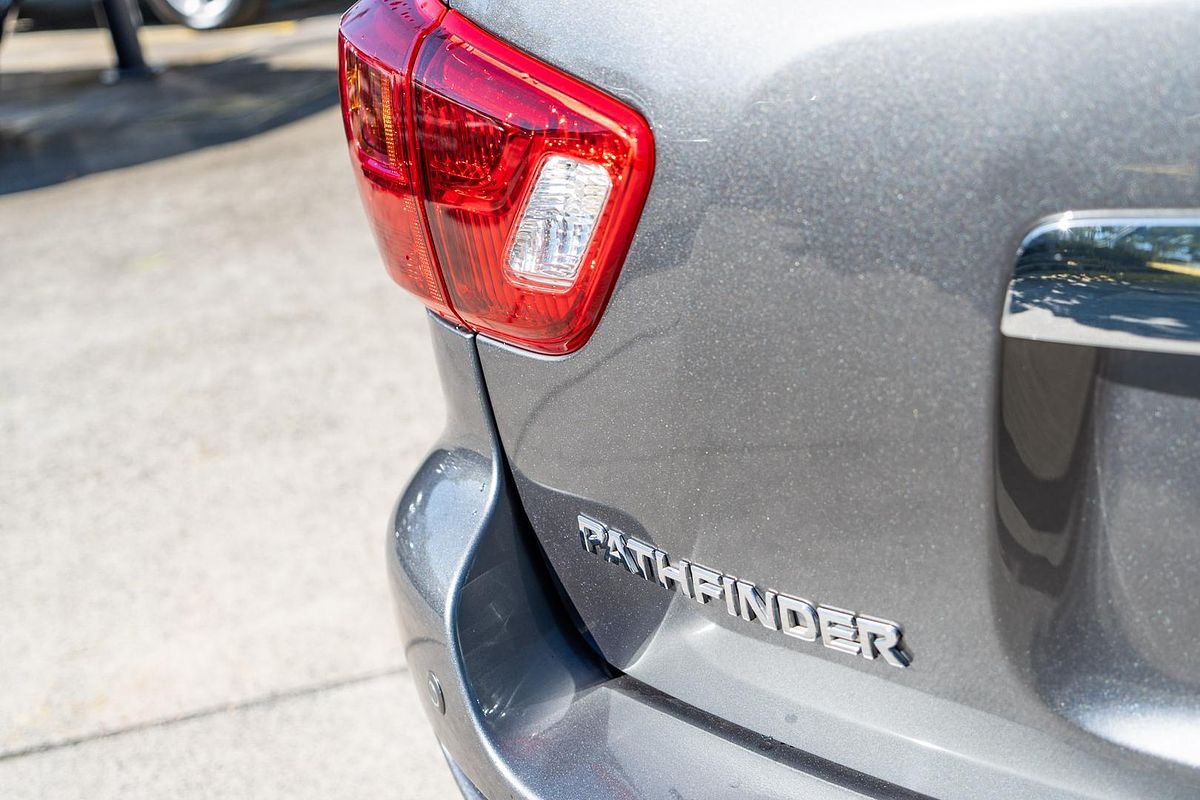 2018 Nissan Pathfinder ST-L R52 Series III