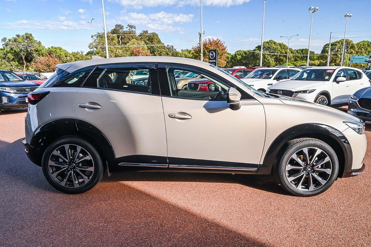 2023 Mazda CX-3 sTouring DK