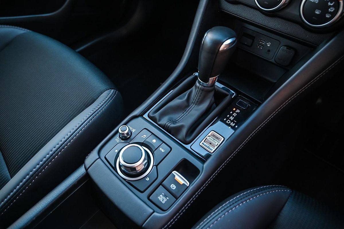2023 Mazda CX-3 sTouring DK