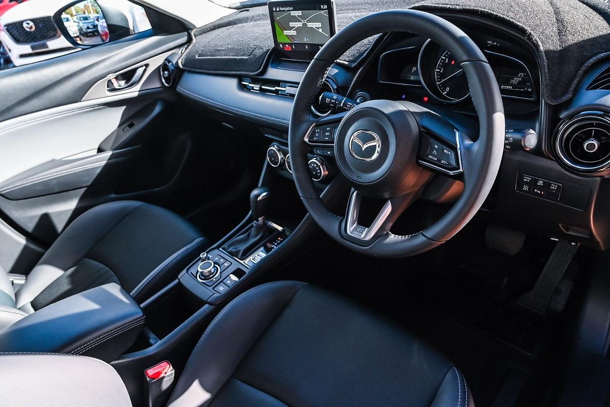 2023 Mazda CX-3 sTouring DK