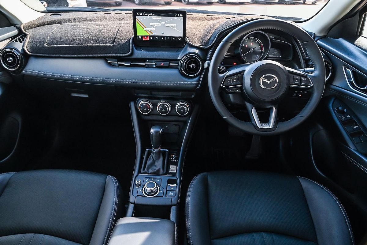 2023 Mazda CX-3 sTouring DK