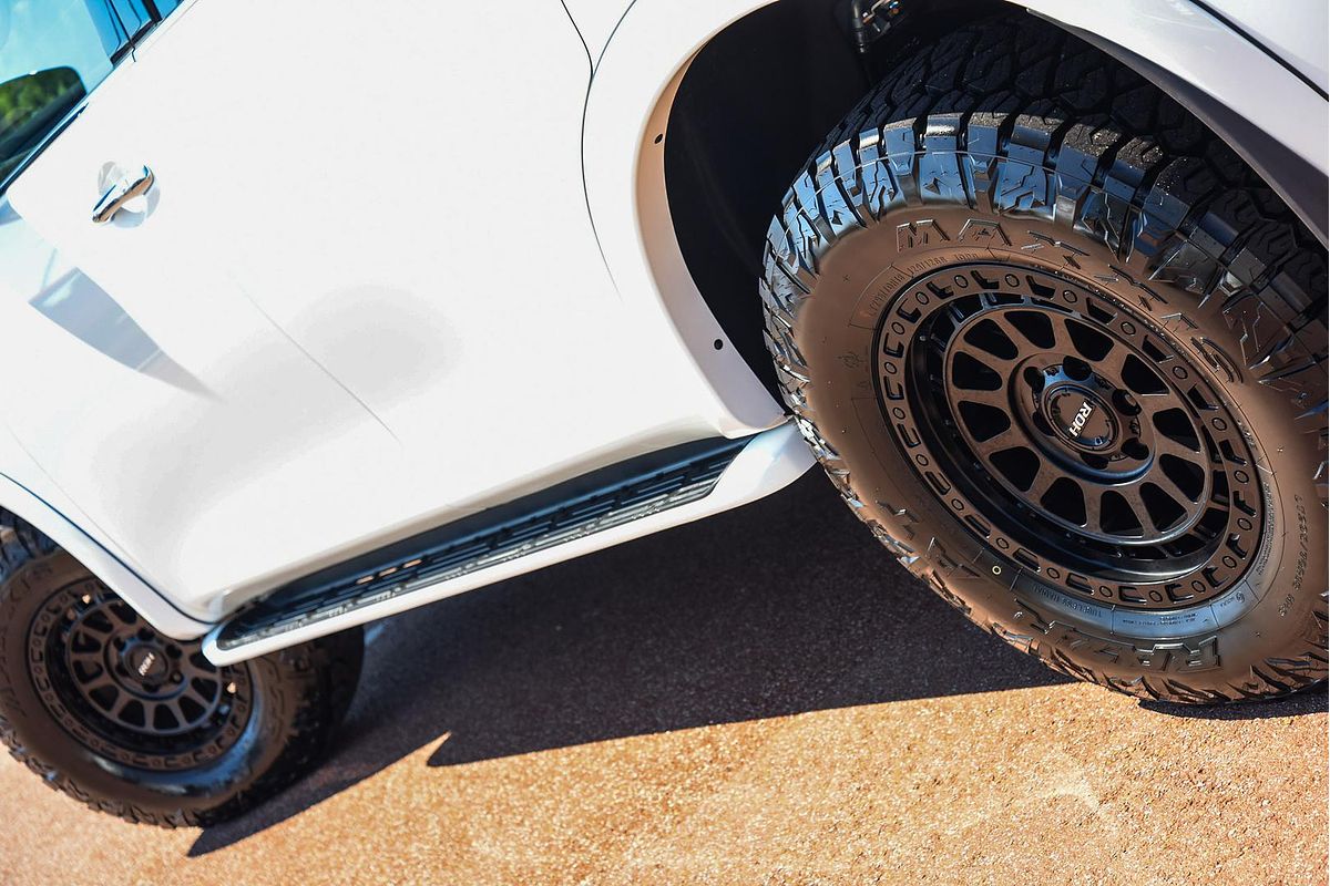 2024 Nissan Patrol Ti-L Y62