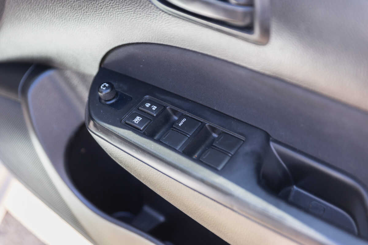 2011 Suzuki Swift GA FZ