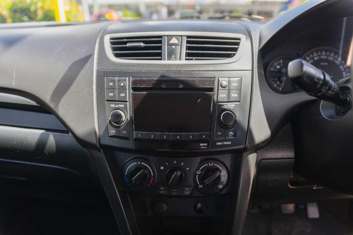 2011 Suzuki Swift GA FZ
