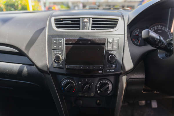 2011 Suzuki Swift GA FZ