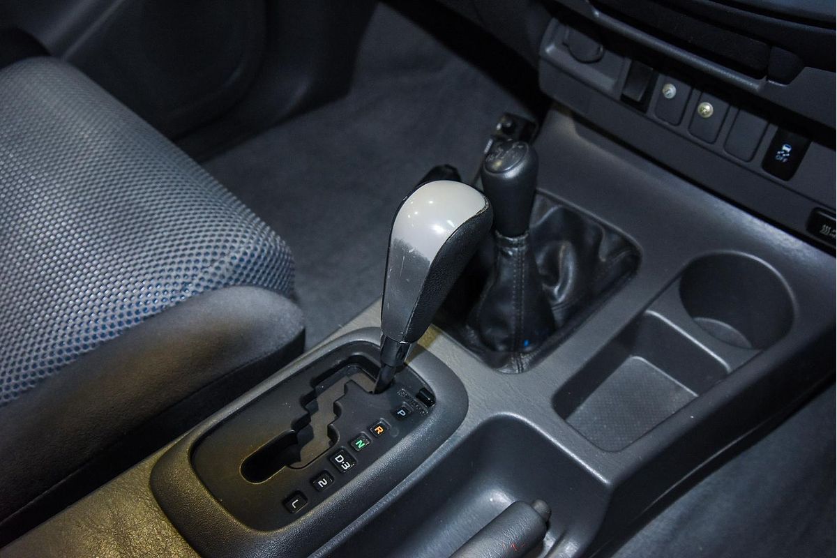 2013 Toyota Hilux SR5 KUN26R 4X4
