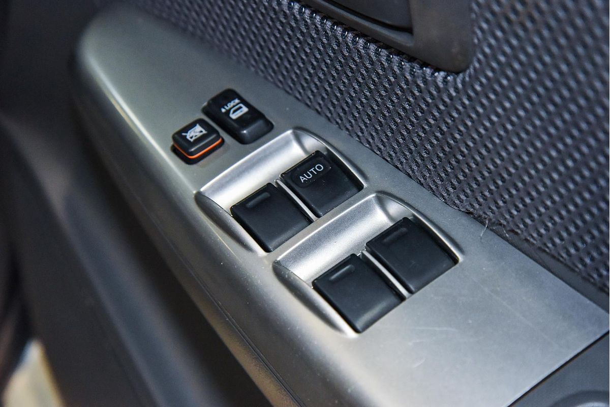 2013 Toyota Hilux SR5 KUN26R 4X4