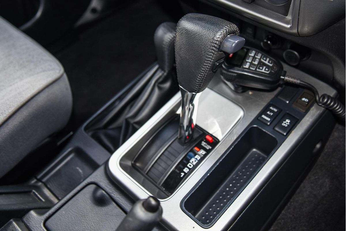 2015 Nissan Patrol ST Y61