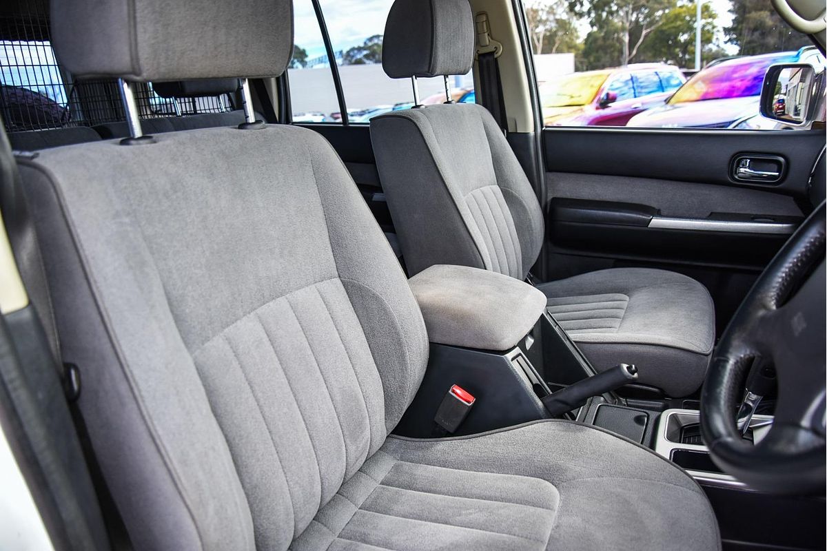 2015 Nissan Patrol ST Y61