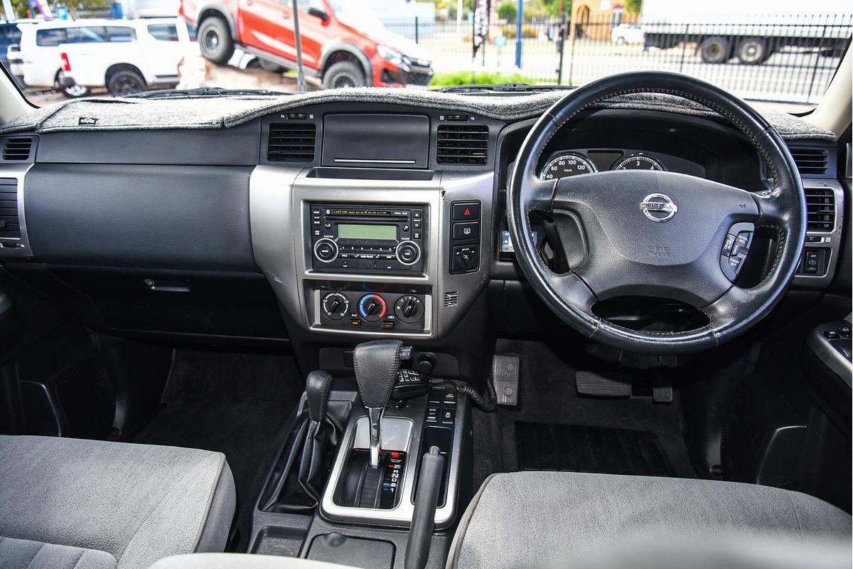 2015 Nissan Patrol ST Y61