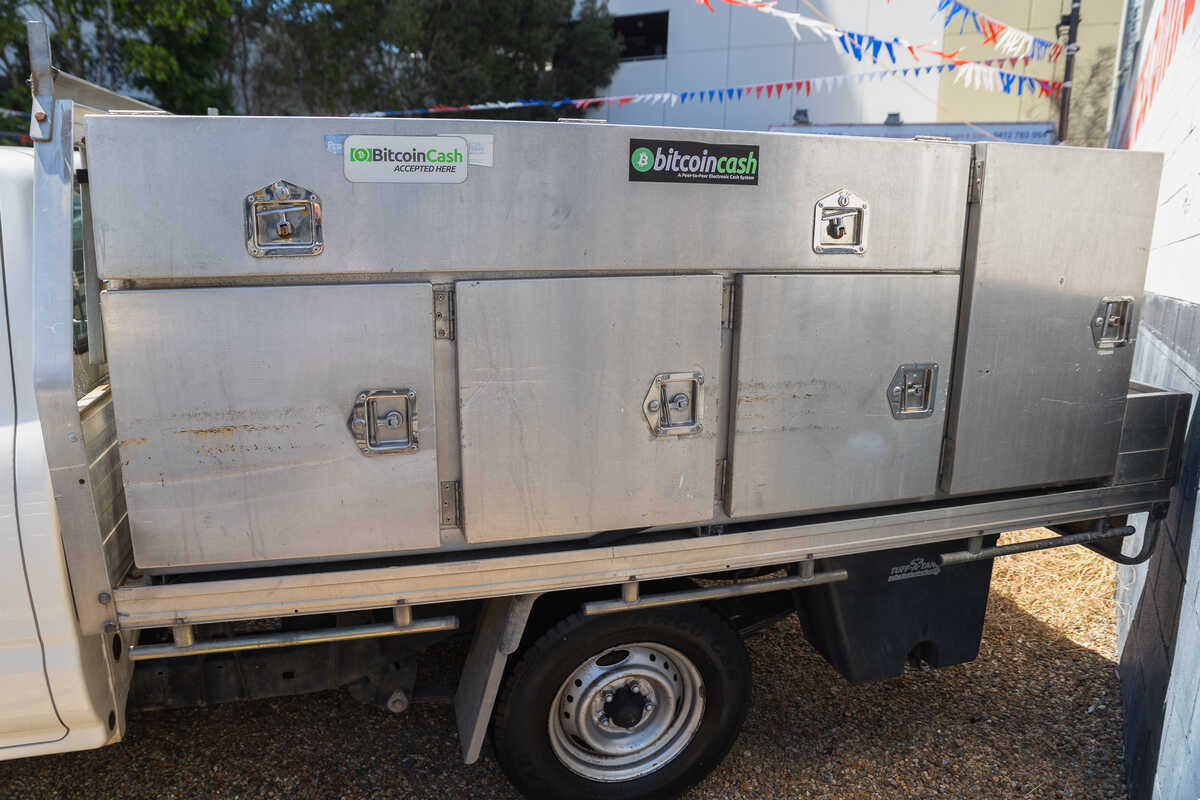 2004 Toyota Hilux  RZN149R Rear Wheel Drive