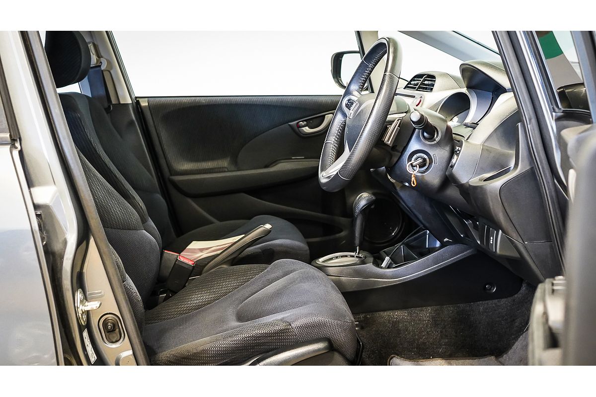 2013 Honda Jazz Vibe-S GE