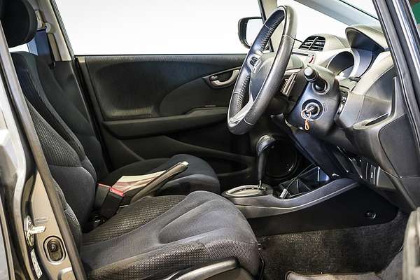 2013 Honda Jazz Vibe-S GE