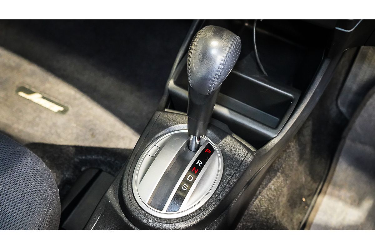 2013 Honda Jazz Vibe-S GE