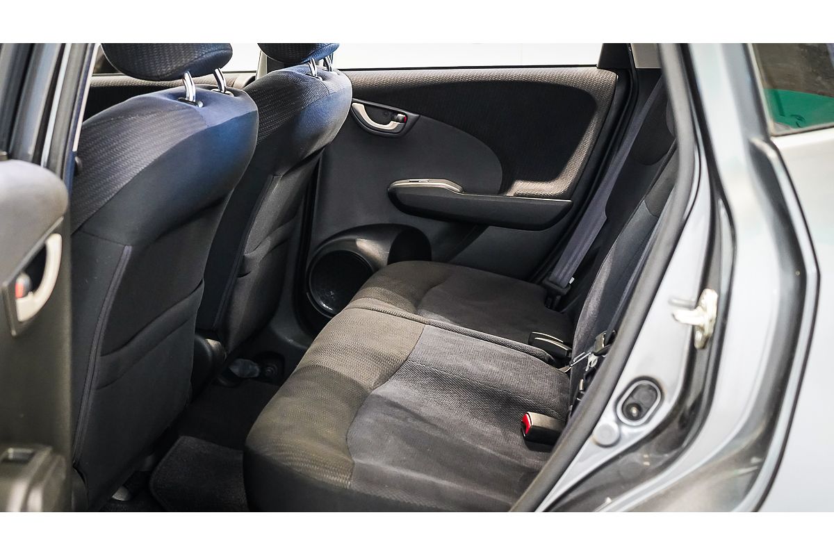 2013 Honda Jazz Vibe-S GE