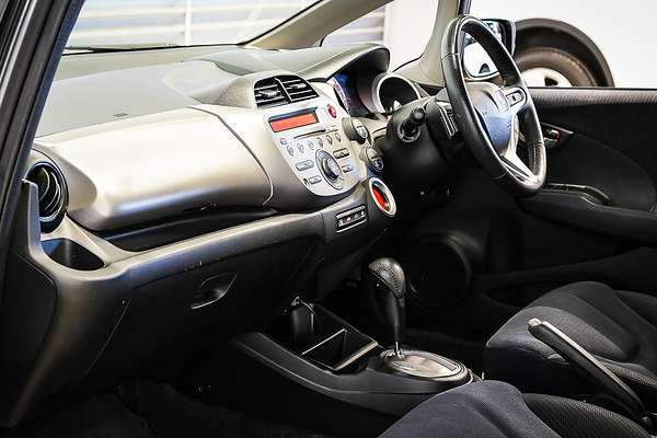 2013 Honda Jazz Vibe-S GE