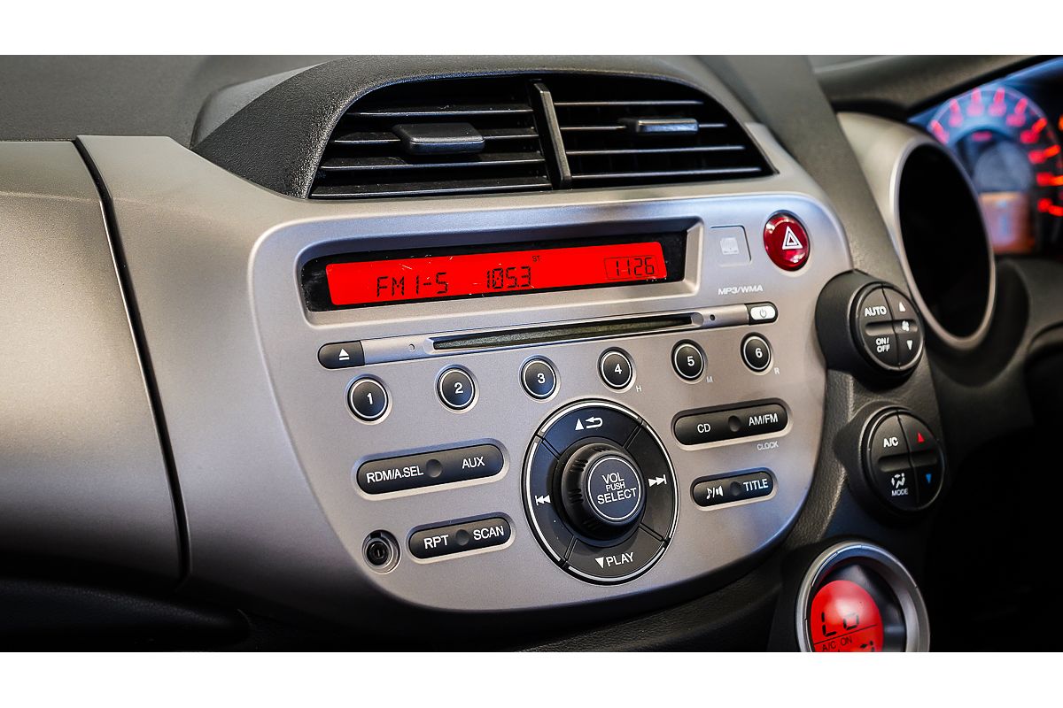 2013 Honda Jazz Vibe-S GE