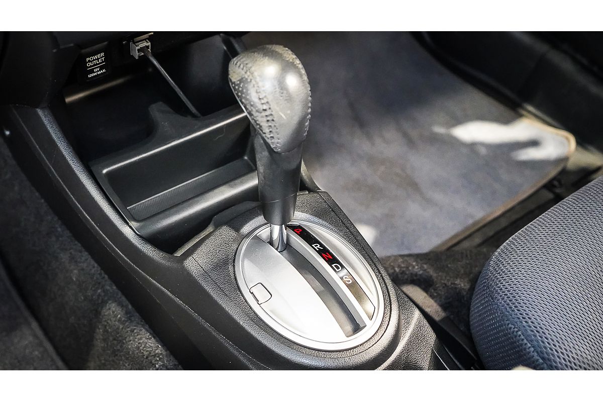 2013 Honda Jazz Vibe-S GE