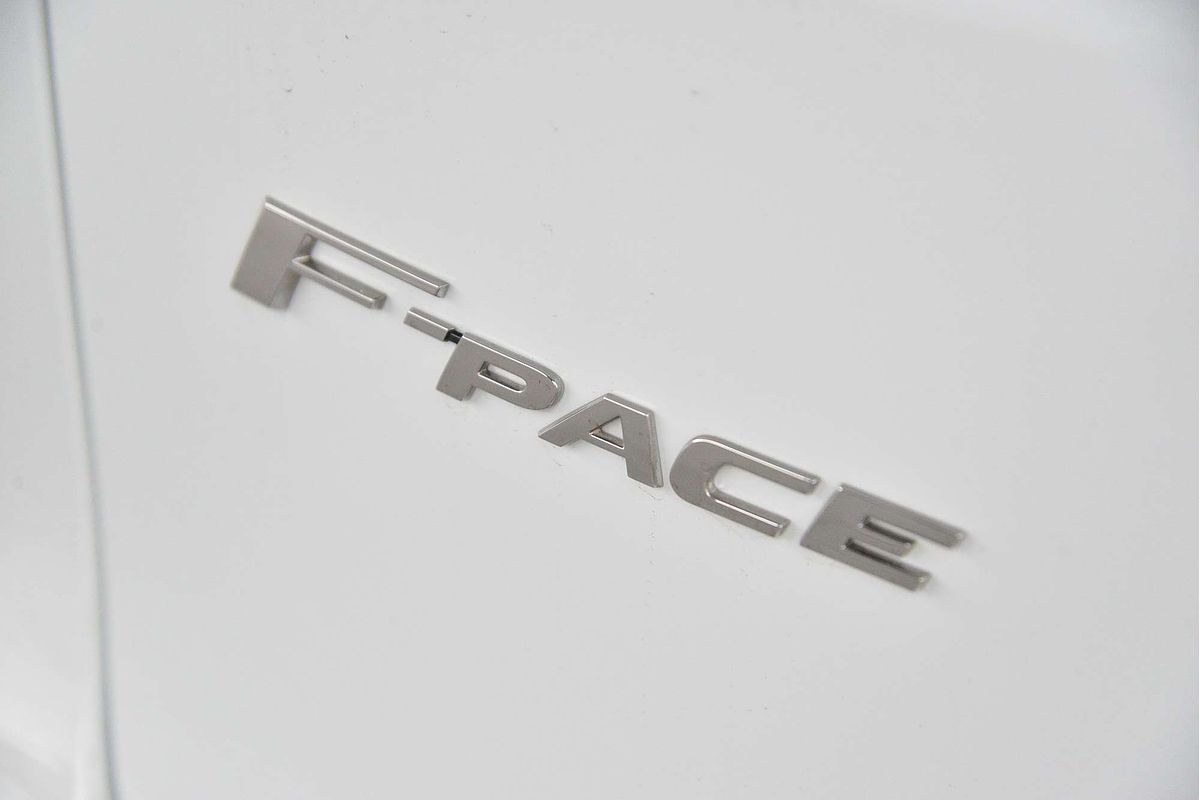 2017 Jaguar F-PACE 30d R-Sport X761