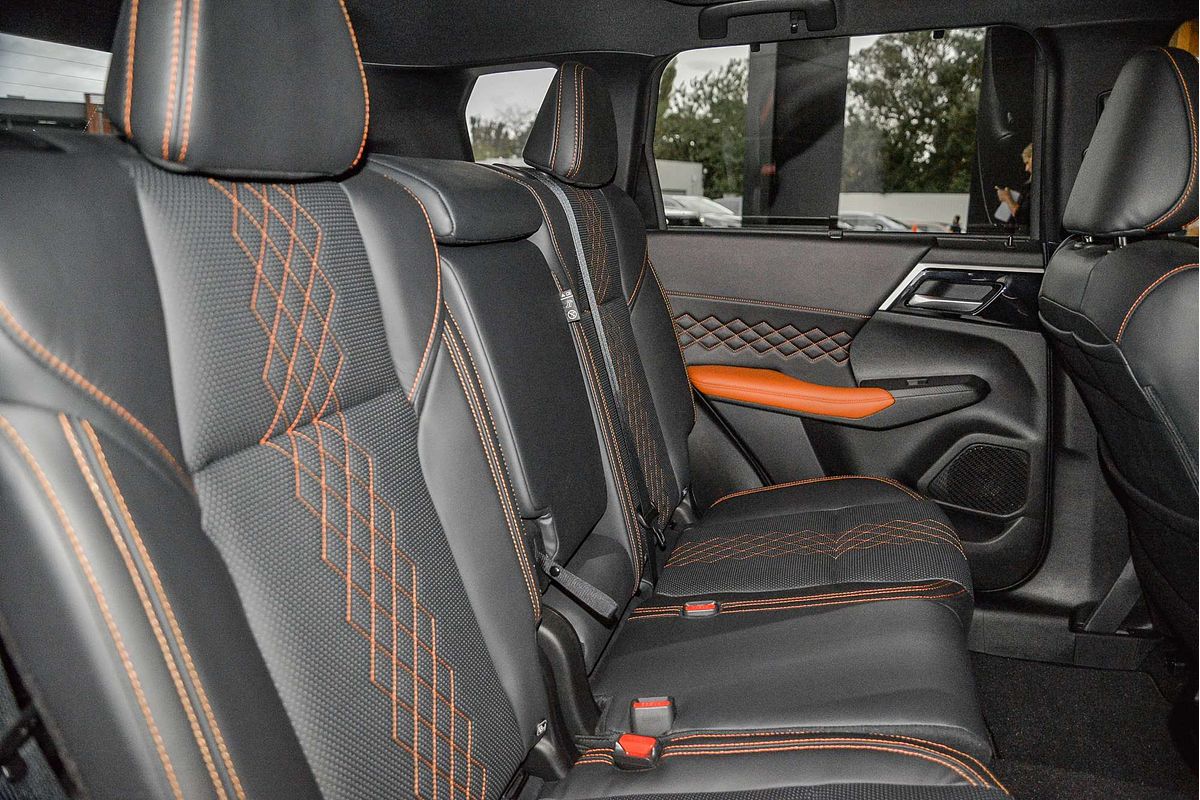 2023 Mitsubishi Outlander Exceed Tourer ZM