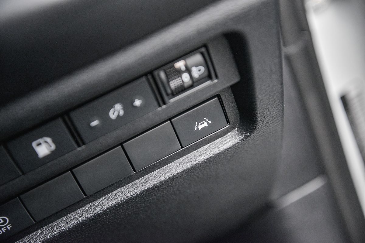 2024 Mitsubishi Outlander PHEV ES ZM