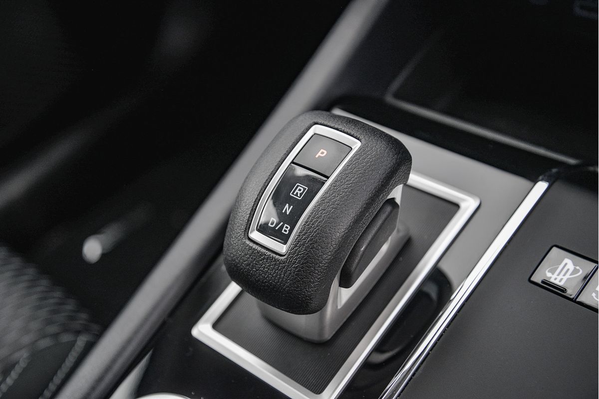 2024 Mitsubishi Outlander PHEV ES ZM