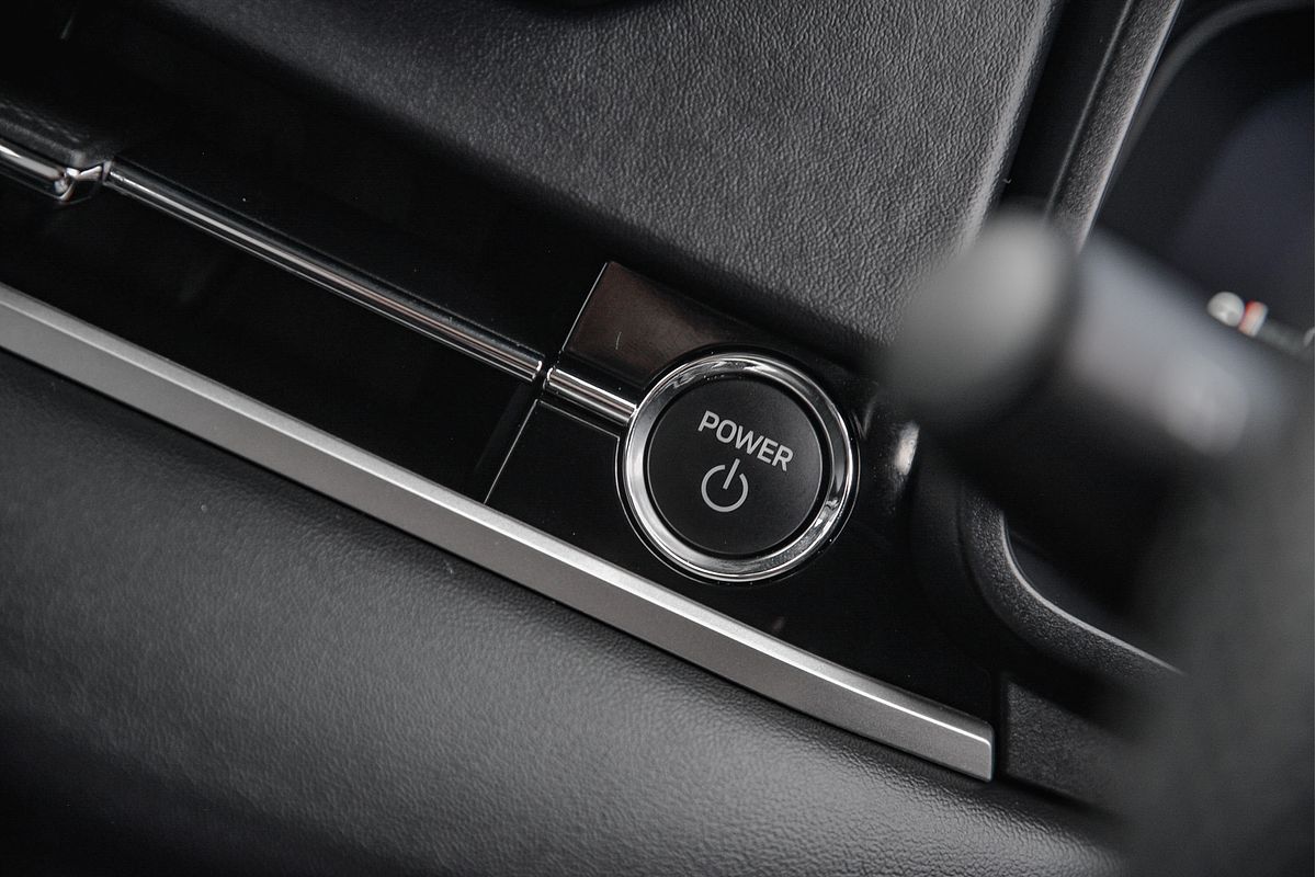 2024 Mitsubishi Outlander PHEV ES ZM