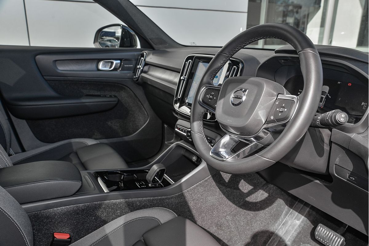 2022 Volvo XC40 Recharge Pure Electric