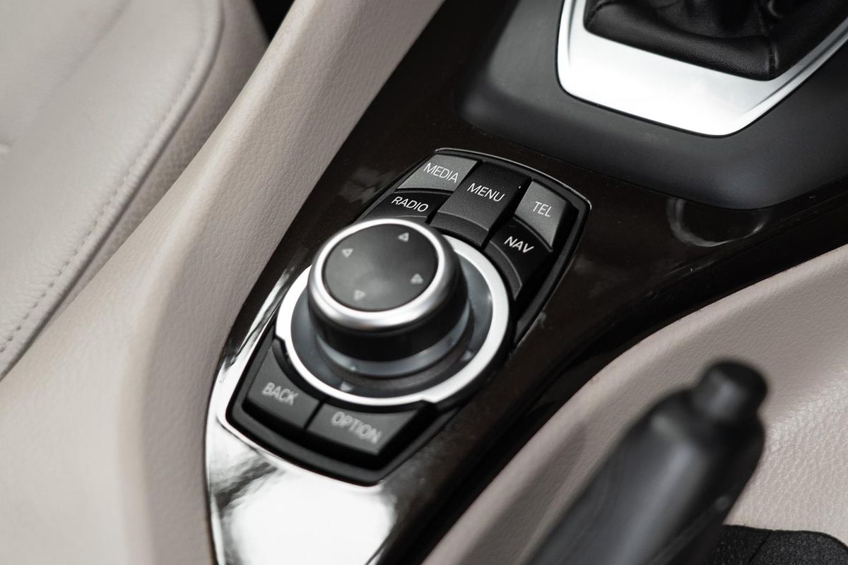 2015 BMW X1 sDrive18d E84