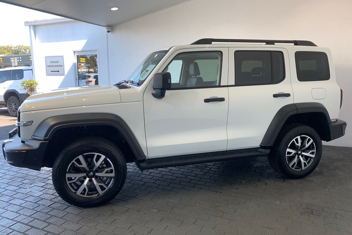 2025 GWM Tank 300 Ultra Hybrid P01