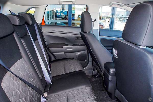 2025 Mitsubishi ASX MR XD