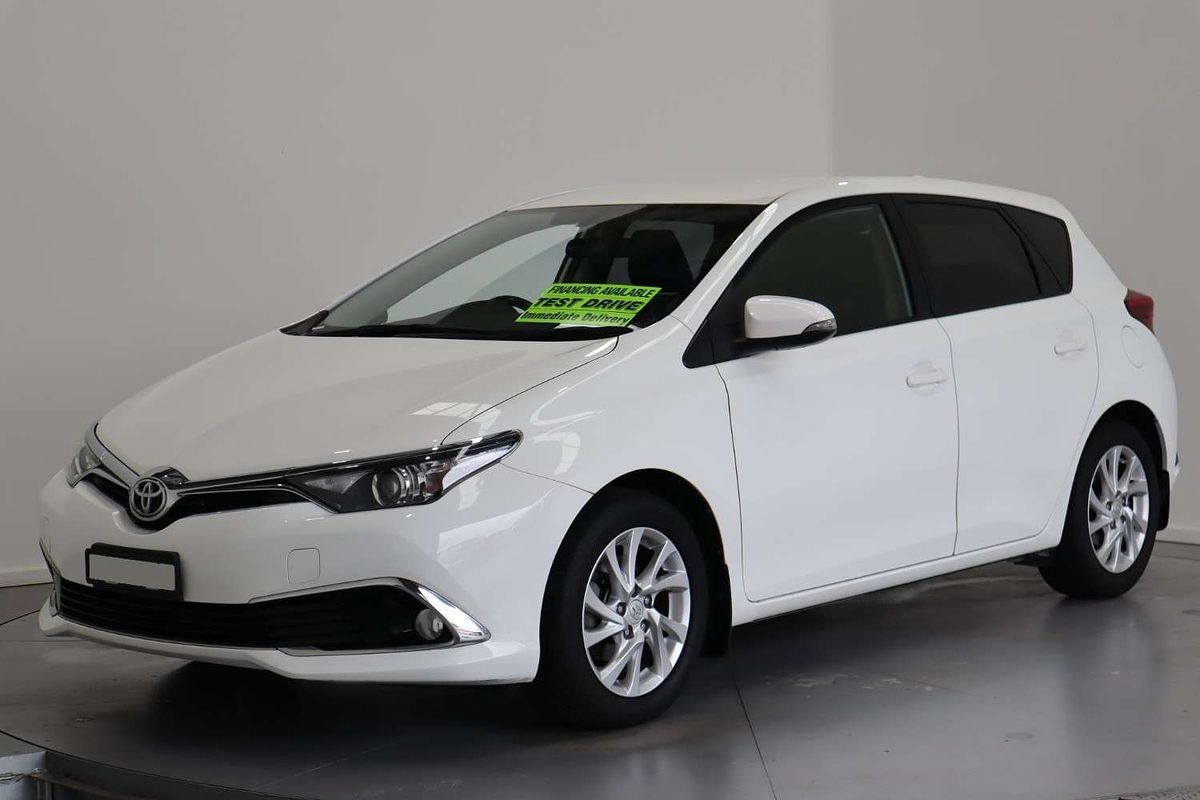 2017 Toyota Corolla Ascent Sport ZRE182R