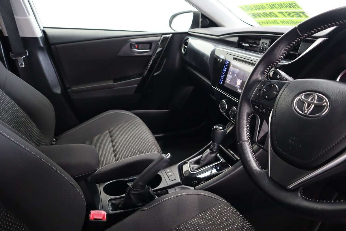 2017 Toyota Corolla Ascent Sport ZRE182R