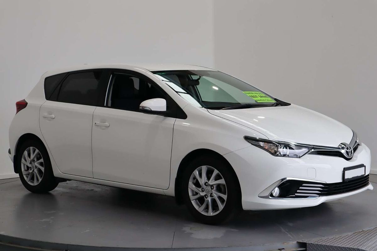 2017 Toyota Corolla Ascent Sport ZRE182R