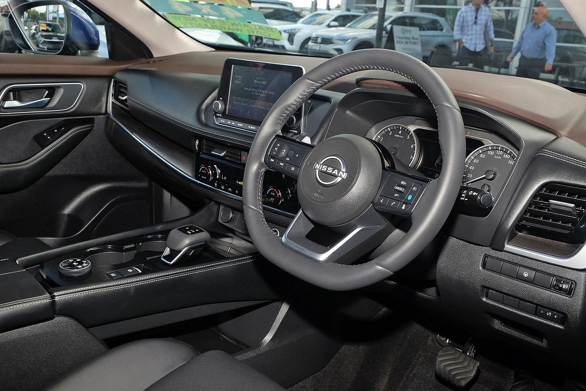 2024 Nissan X-TRAIL ST-L T33
