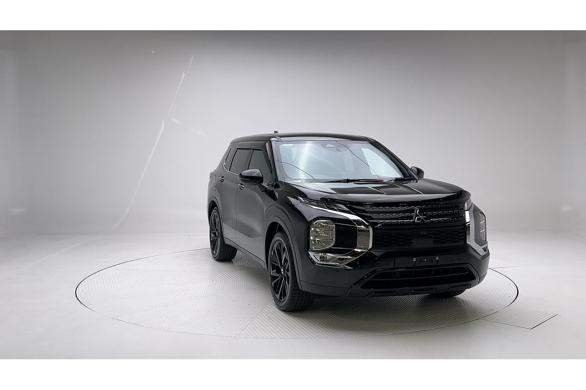 2023 Mitsubishi Outlander LS ZM