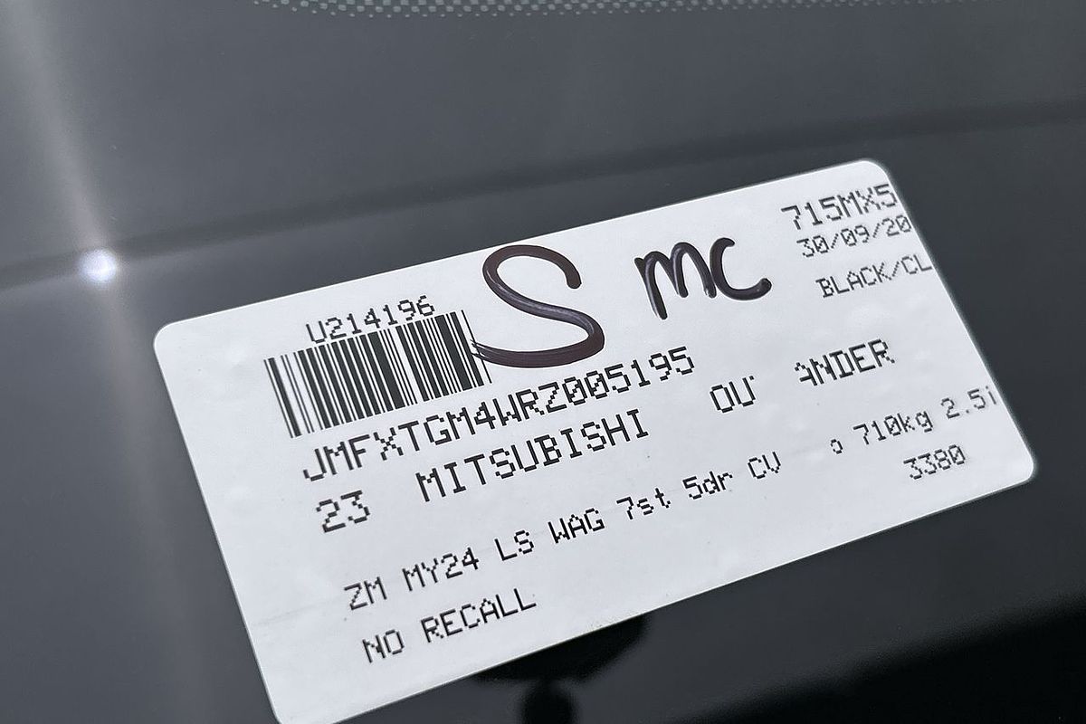 2023 Mitsubishi Outlander LS ZM