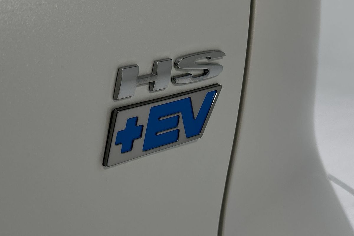2022 MG HS Essence SAS23