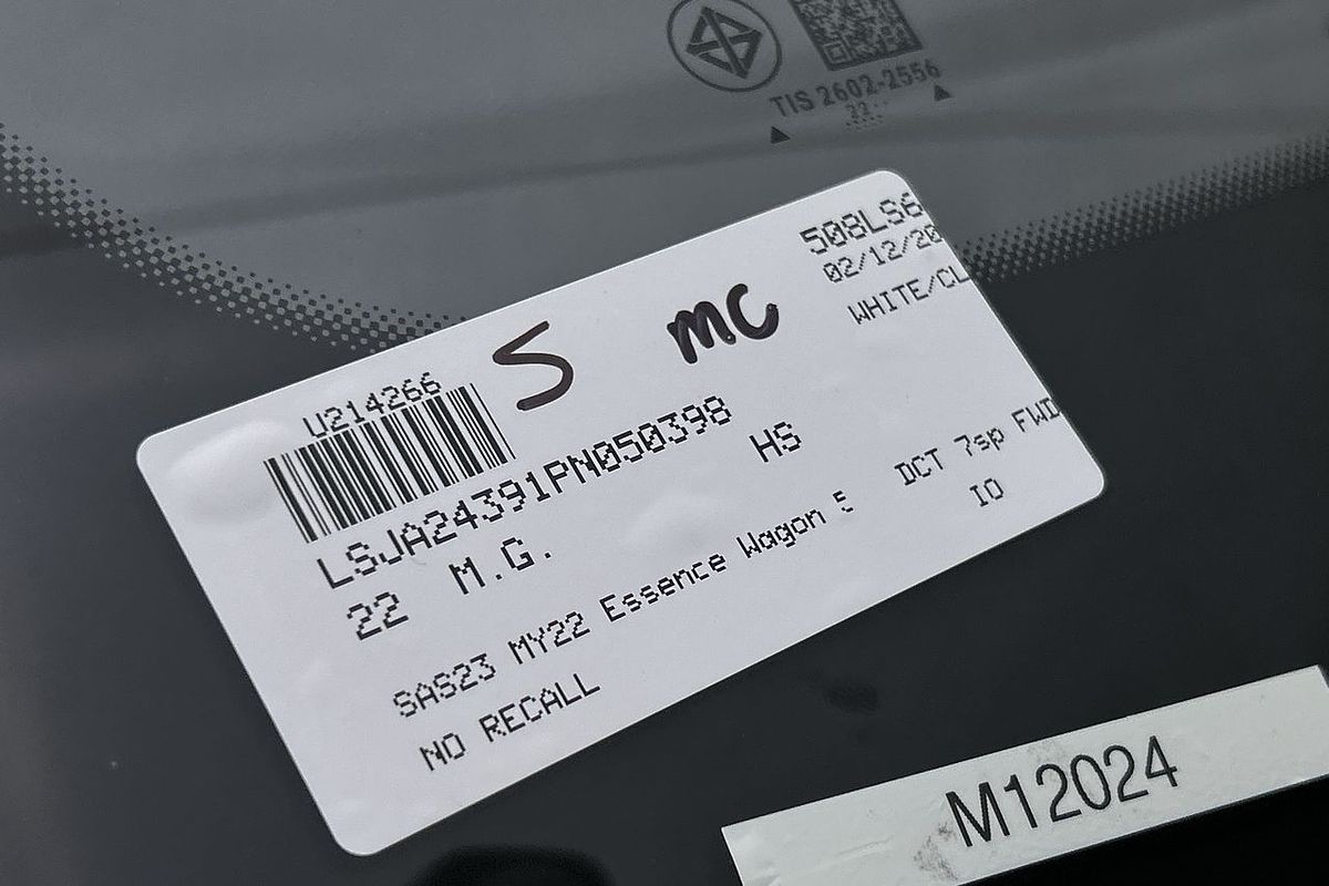 2022 MG HS Essence SAS23